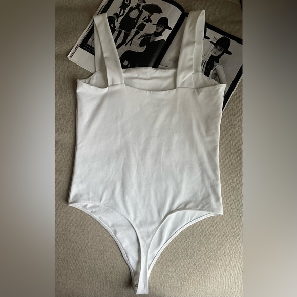 Abercrombie & Fitch Seamless Square Neck Bodysuit In White Size L - Picture 3 of 14